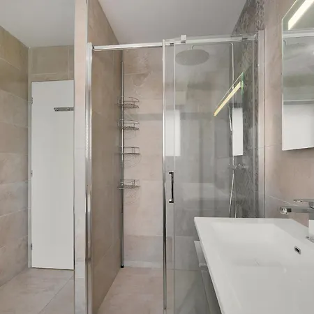 Prázdninový dům La - Piscine Et Jacuzzi Prive *